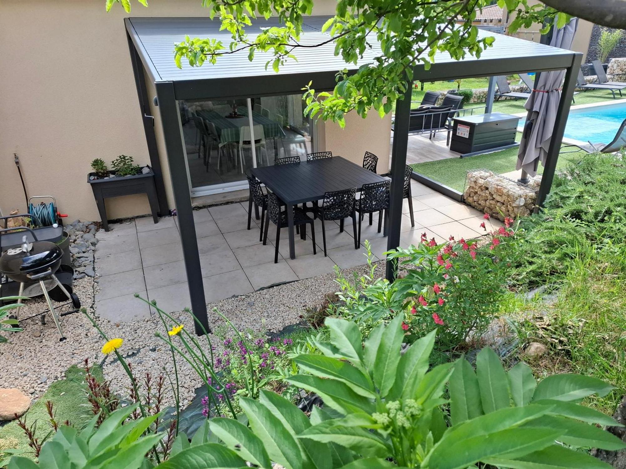 La Villa Des Papillons De Dugradus Aubenas Exteriör bild